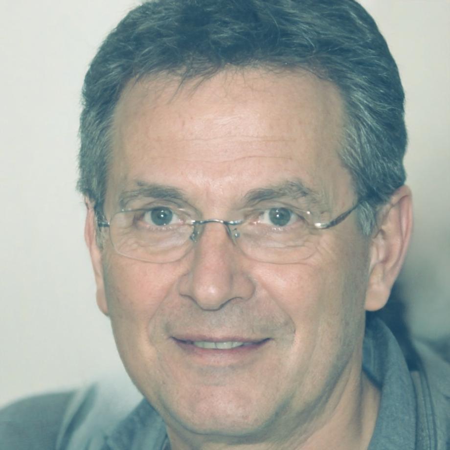 Jendrik Ahlström bei der Arbeit an einem Computer Vision Projekt